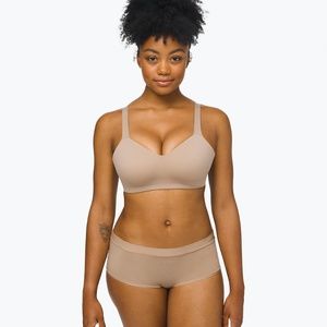 Lululemon Hold True Bra